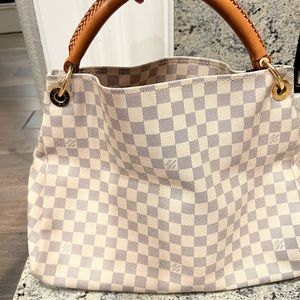 100% Authentic Louis Vuitton Artsy MM Azur
